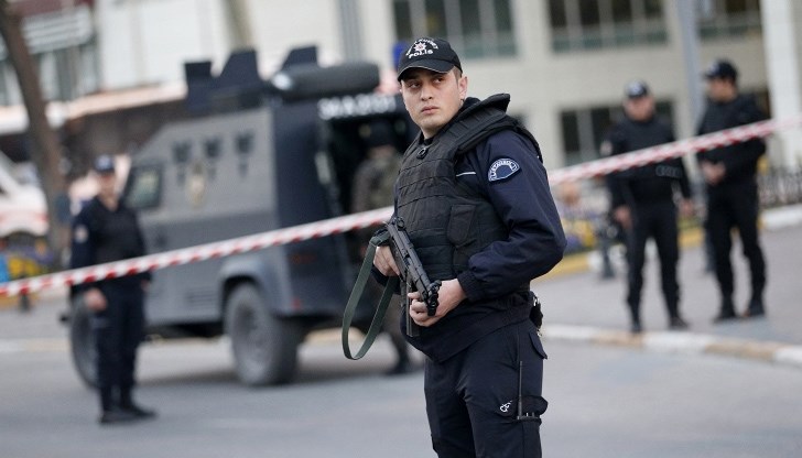 По случая са задържани четирима заподозрени По случая са задържани четирима заподозрени