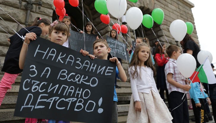 Държавата обрича на геноцид биологичните родители, изпаднали в затруднение поради бедност, алармира Вера Иванова