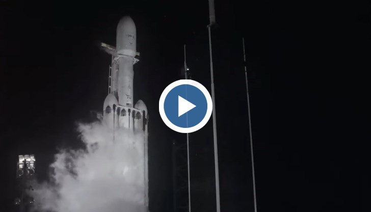 SpaceX изстреля ракетата Falcon Heavy с 24 експериментални сателита