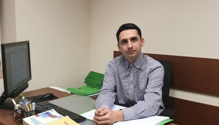 Банки и монополисти продължават да са силната страна в споровете с гражданите, твърди съдия Константин Кунчев Банки и монополисти продължават да са силната страна в споровете с гражданите, твърди съдия Константин Кунчев