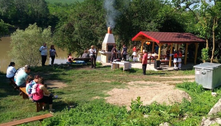 В близко време ще се осигури електрозахранване, химическа тоалетна и водоподаване