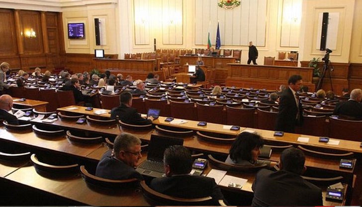 Депутатите приеха промените в Закона за политическите партии