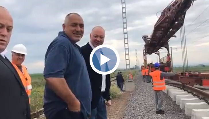 Премиерът обеща пътят с влак от София до Пловдив да се скъси с 1 час