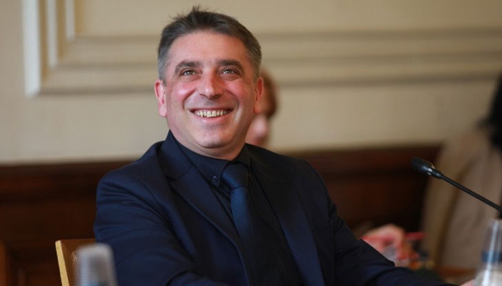 ​Какво дава основание на министъра на правосъдието да смята, че мониторингът ще падне, защото оставката му има някакво значение