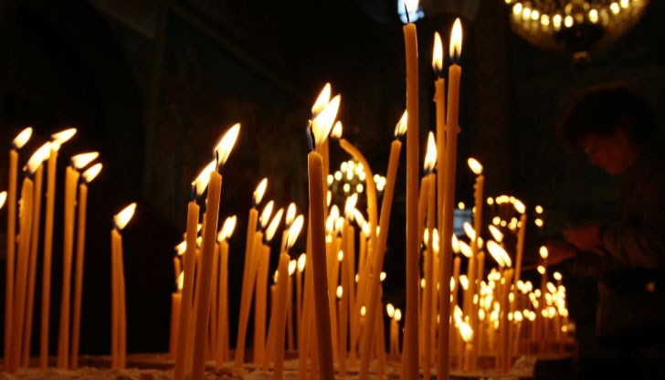 Измолваме прошка от Бога за нашите покойници Измолваме прошка от Бога за нашите покойници