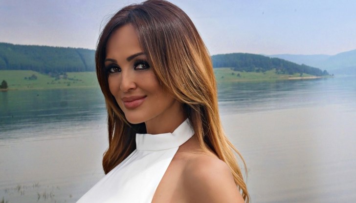 Хубавицата публикува снимка в Инстаграм