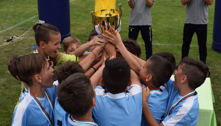 Децата на „Дунав“ взеха участие на силни турнири в България и Румъния през изминалия уикенд