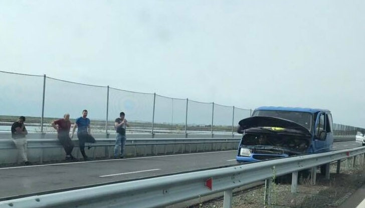 Ударили са се Форд Транзит и Опел Кадет