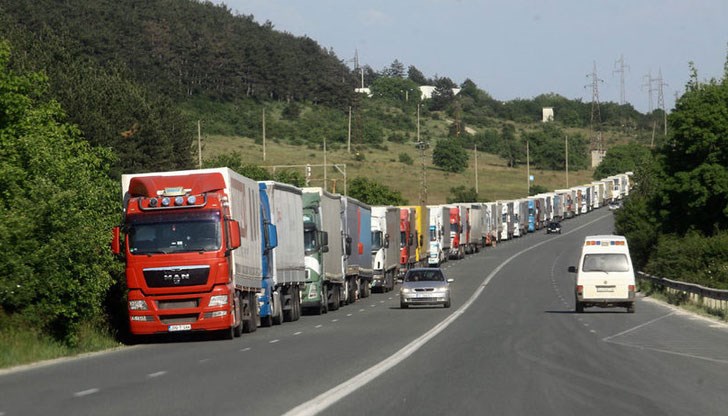 ​Причина е строителството на магистрала „Европа“. Продължават и ремонтите по „Хемус“