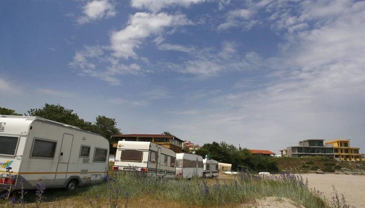 Къмпингуващи се готвят да атакуват в съда новата наредба