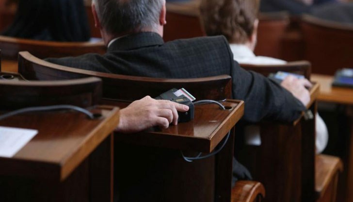 Ще разгледат и предложението по време на предизборна кампания ЦИК да поема разходите на кандидатите Ще разгледат и предложението по време на предизборна кампания ЦИК да поема разходите на кандидатите