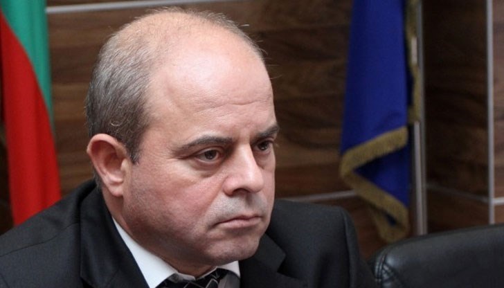 Господин кмете, не ви ли е неудобно, да си правите евтина реклама с парите на данъкоплатците?