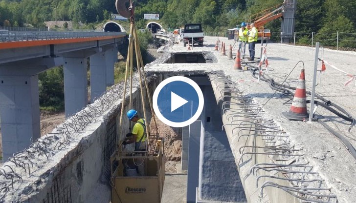 Мостовете са строени в края на 80-те години на 20 век и се ремонтират за първи път