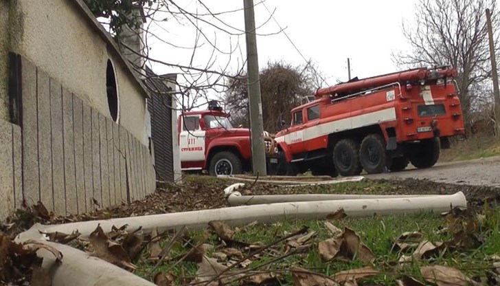 При пристигане на адреса огнеборците са установили, че пожарът е загасен от собствениците