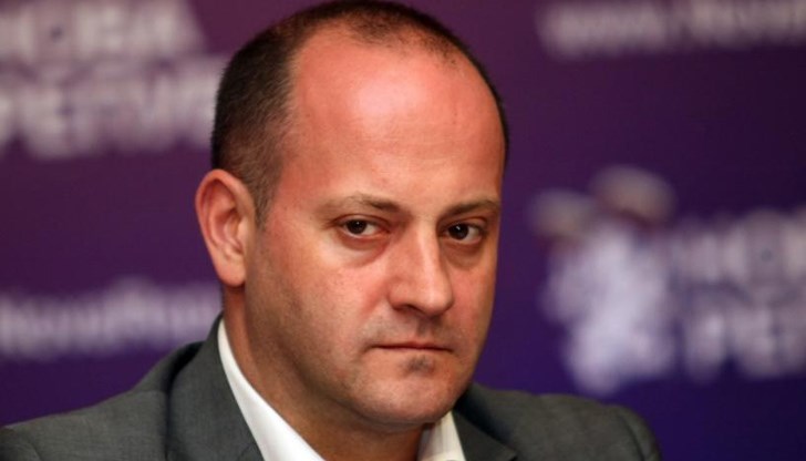 Няма яснота по какви причини Кънев е отсъствал от този важен избор