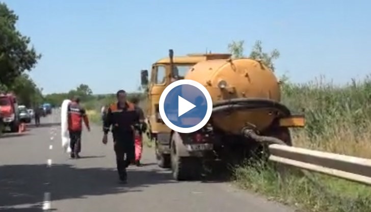 Вероятно обаче са объркали тръбите, защото октановият бензин не им върши особена работа...