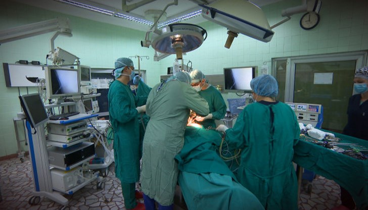 Той е бил приет в болница с мозъчен кръвоизлив