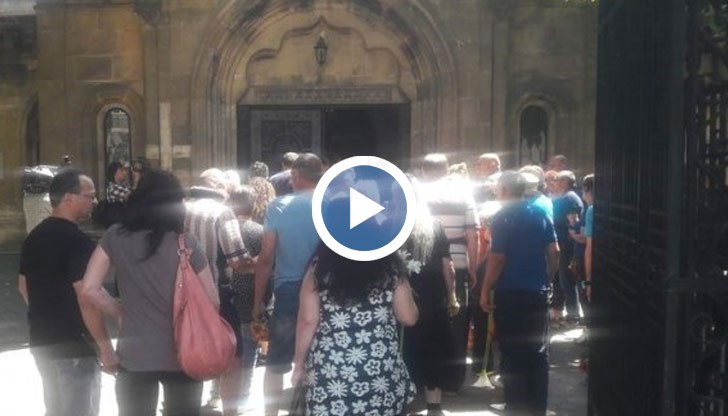 Именитият български алпинист бе погребан в гробищен парк „Чародейка”