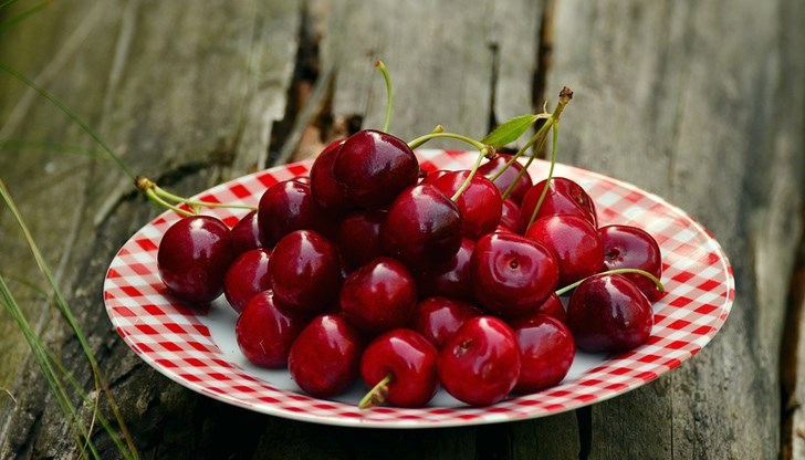 Освен че са вкусни и сладки, малките червени плодове са и много полезни