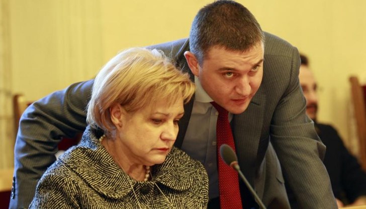 Това заяви експертът проф. Христина Вучева за ходовете на Министерството на финансите на пазара на държавни ценни книжа