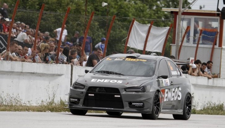 Пилотът на „КА-2 Рейсинг Тийм“ доминира през целия уикенд Пилотът на „КА-2 Рейсинг Тийм“ доминира през целия уикенд