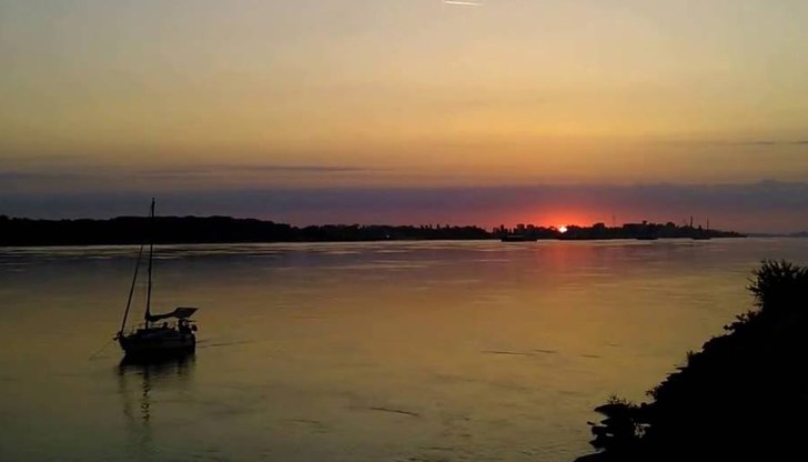 За 17-а поредна година ще посрещнем първия юлски изгрев с  Б.Т.Р. и Джон Лоутън