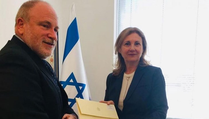 С директора на департамента за Южна Европа Ирис Амбор обсъдихме двустранните отношения между България и Израел, хвали се бившата министърка
