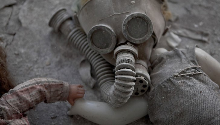 В "Чернобил" истината е представена по най-добрия начин и не би предизвикала спор, ако за всички зрители животът е по-важен от идеологията