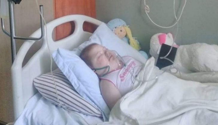7-годишното дете остава на командно дишане, появи се и сърдечен проблем