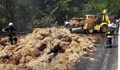 Камион със слама се запали край Рожен