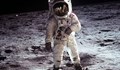 Откриха първата снимка на лицето на Нийл Армстронг, докато ходи по Луната