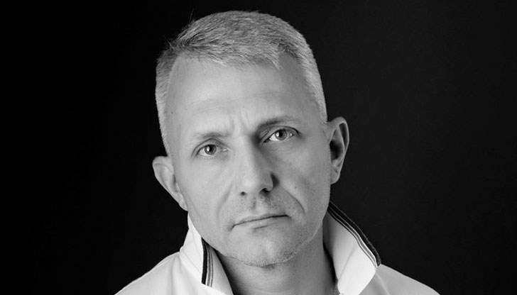 Мястото им е на кладата. Моето също Мястото им е на кладата. Моето също