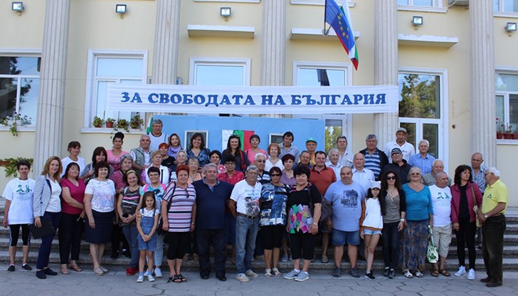 На връх Бузлуджа беше отслужена панихида в памет на загиналите