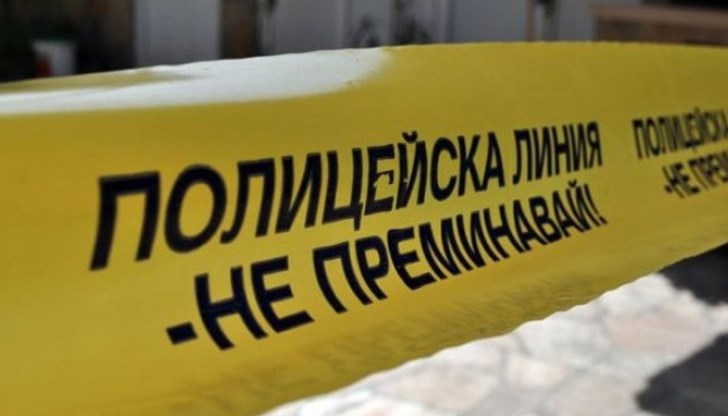 Местопроизшествието е посетено от дежурна оперативна група и съдебен лекар Местопроизшествието е посетено от дежурна оперативна група и съдебен лекар