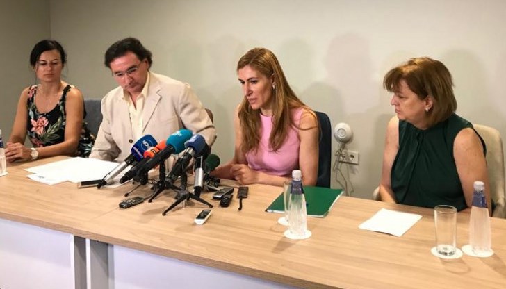 Ангелкова: Не сме крили, че има проблеми, но те не трябва да развалят имиджа на българския туризъм