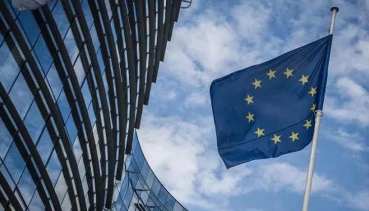 Реформите в публичната администрация и електронното управление продължават да бъдат бавни и не водят до достатъчни подобрения, а бизнес средата остава слаба