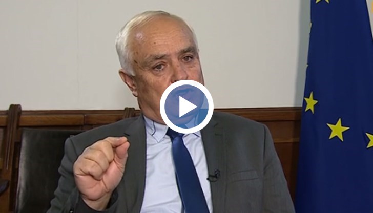 Задължително е да купим още 8 изтребители