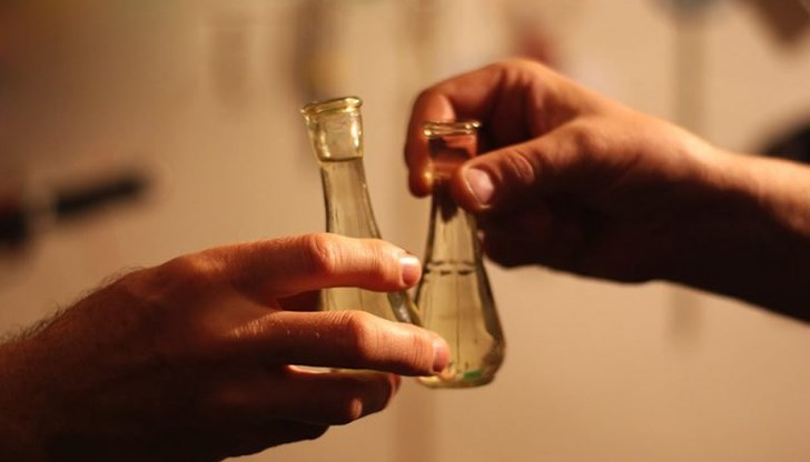 Разликата между човека и животното е 500 грама ракия Разликата между човека и животното е 500 грама ракия