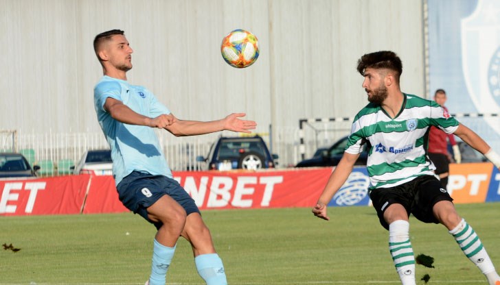 "Драконите" паднаха с 0:4 "Драконите" паднаха с 0:4