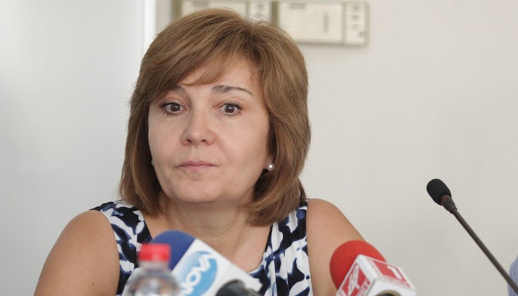 Шефката на НАП: Тежко решение беше да не си прекратя отпуската Шефката на НАП: Тежко решение беше да не си прекратя отпуската