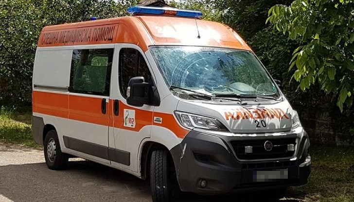 Хлапето и негови приятели търсели спасение от жегата Хлапето и негови приятели търсели спасение от жегата