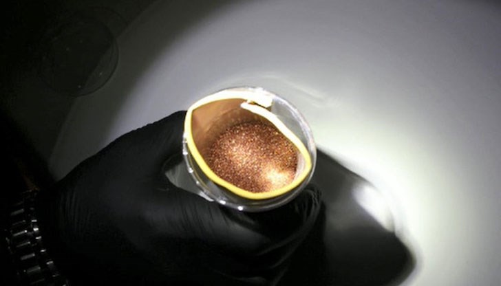 Намерените 18 грама калифорний струват 72 милиона долара