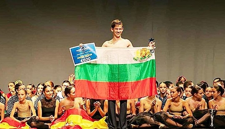 17-годишното момче се отличи сред над 20 000 танцьори от 62 държави в света