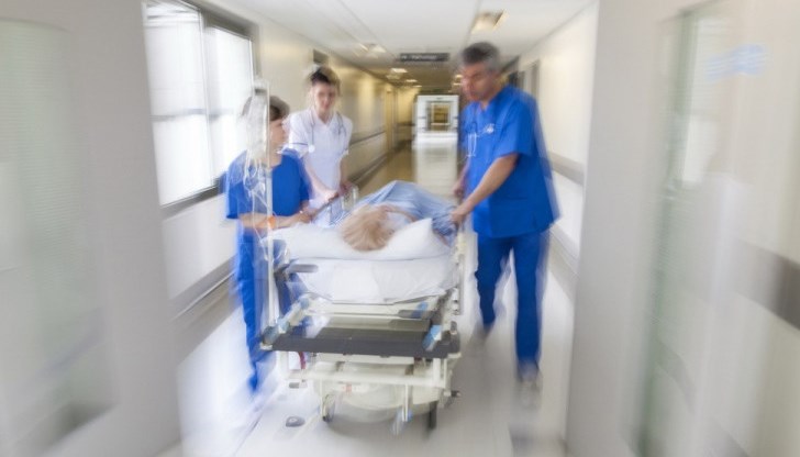 Изгарянията на пациента са по лицето, ръцете, гърдите и част от краката