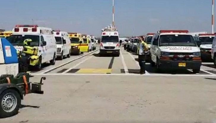 100 линейки чакат на израелското летище "Бен Гурион"