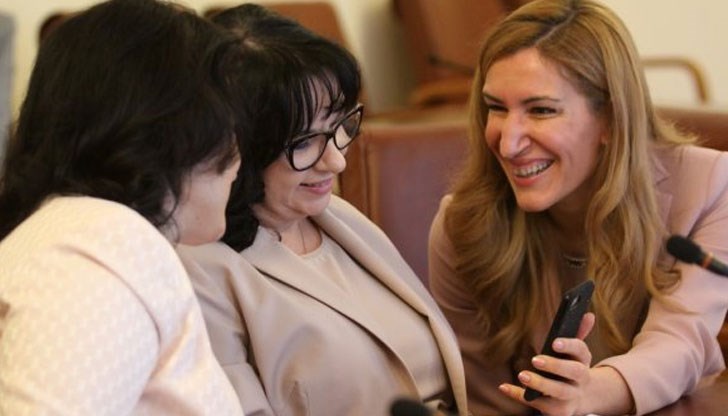 Бойко Борисов не спази заканата си да има разделение на постовете