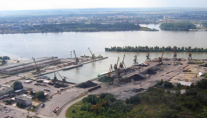 Dubai Ports World обяви, че се интересува от придобиването на български пристанища по река Дунав