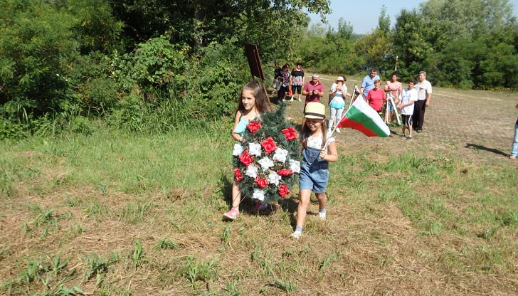 Походниците тръгнаха от Новград