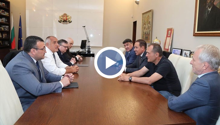 Каква е ролята на Сотир Цацаров по време на срещата остава загадка