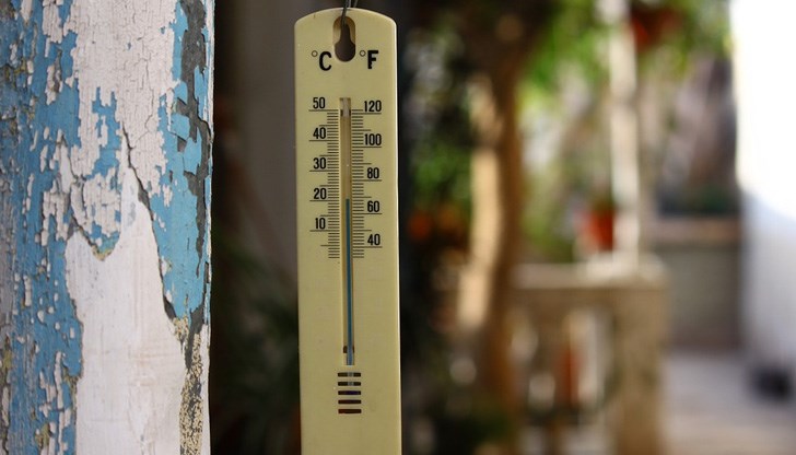 С отминаването на жегата обаче се очакват гръмотевични бури С отминаването на жегата обаче се очакват гръмотевични бури